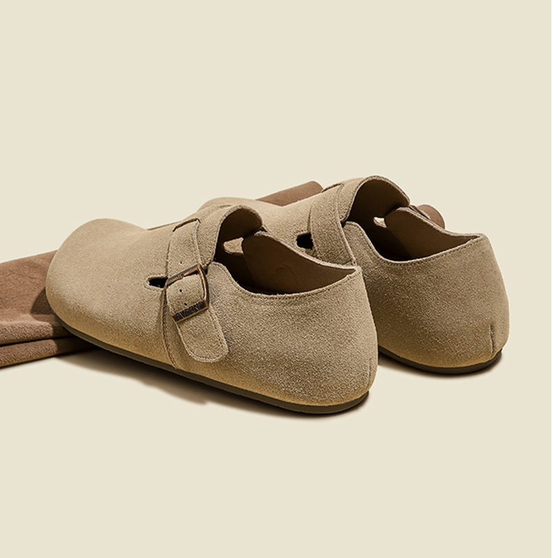 Height increasing shoes, made of cowhide at the top layer, with a lightweight and easy to wear design for summer home slippers